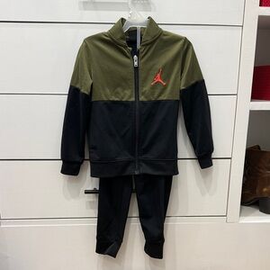 Jordan Toddler Tracksuit Set | Size 3T | Black & Olive Green